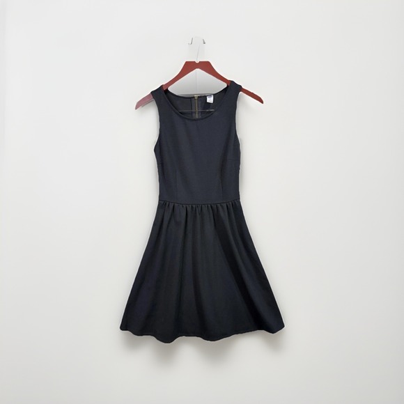 Old Navy Dresses & Skirts - Old Navy Sleeveless Dress Women Sz XS Black Sleeveless A-line Little Black Dress